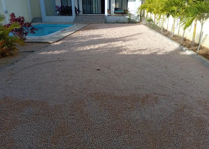 Bungalow At Pereybere